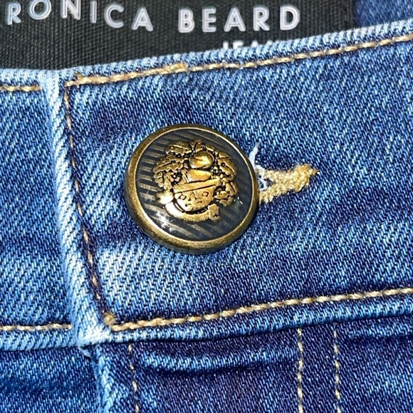 Veronica Beard Jean
Carson High Rise Ankle Flare Jeans - Picture 6 of 13